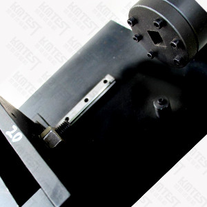 扭轉(zhuǎn)試驗(yàn)機(jī)