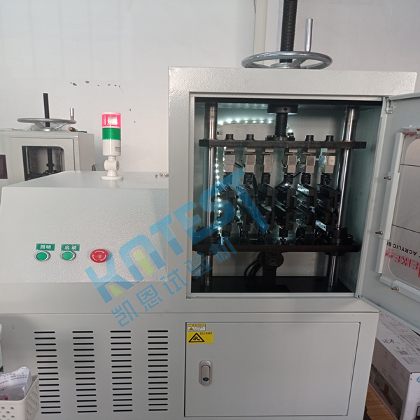 扭轉(zhuǎn)試驗機